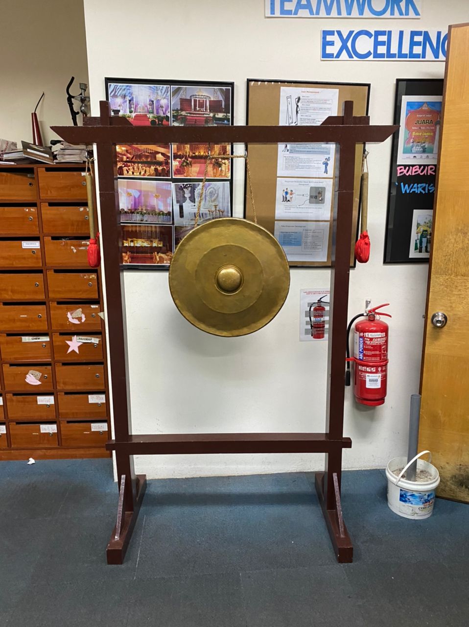 Gong with Stand