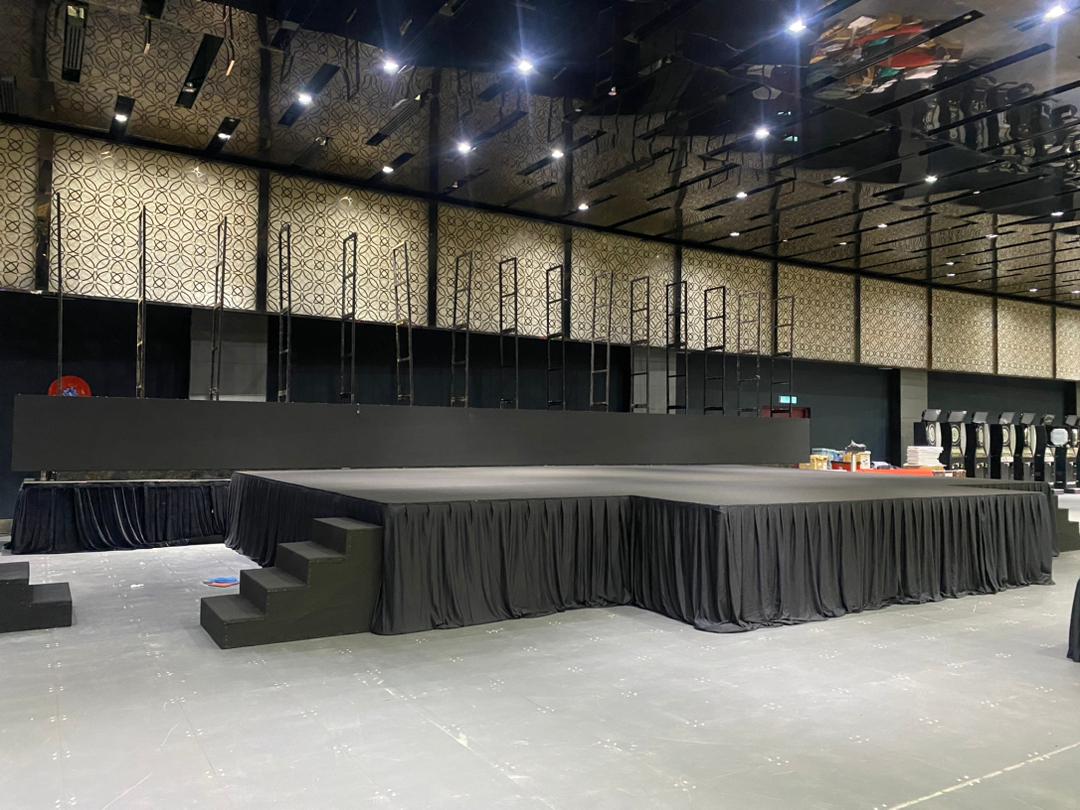 Stage 3ft3inH - 4ftH with Carpet and Skirting